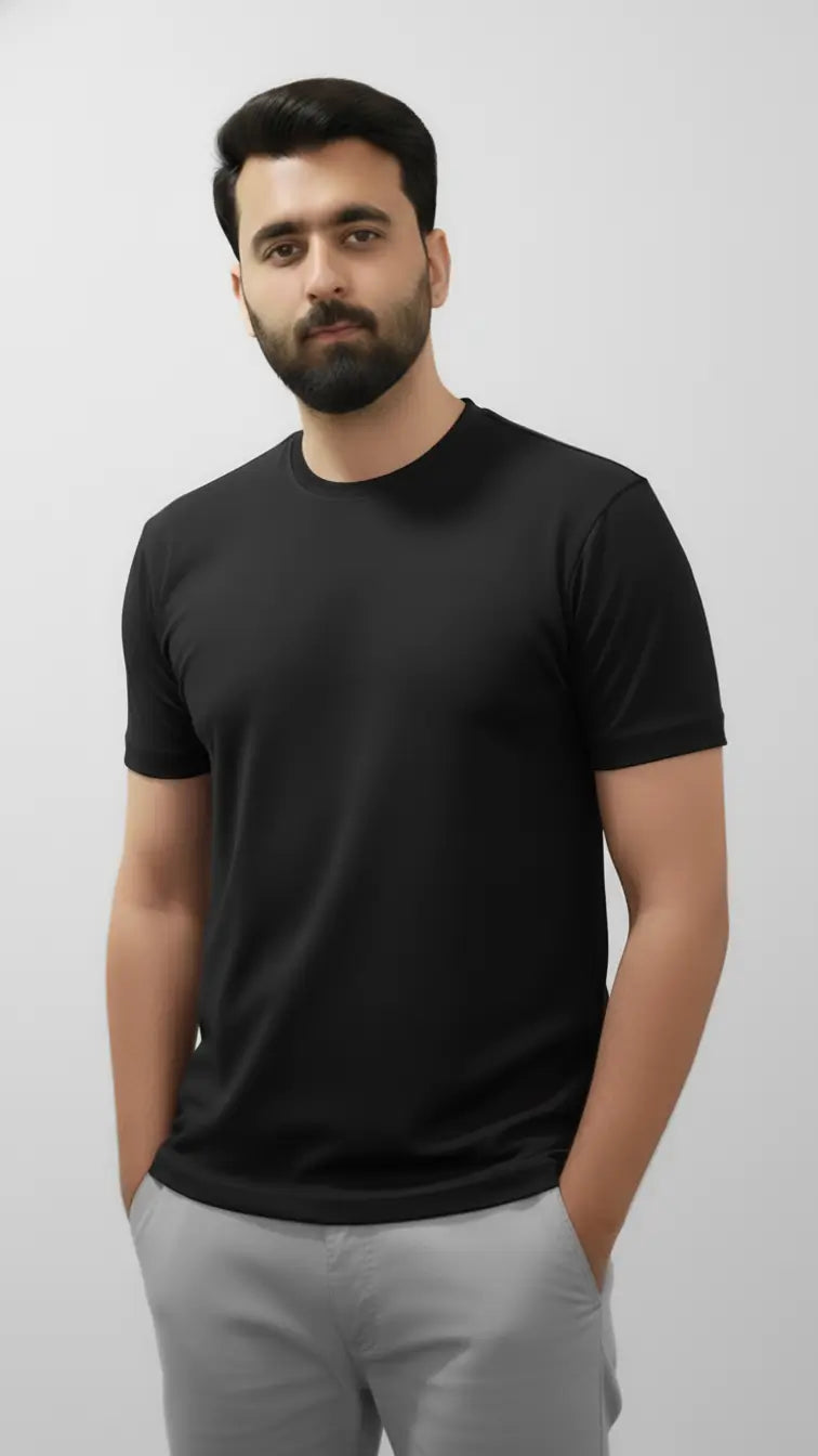 Black crewneck T-Shirt