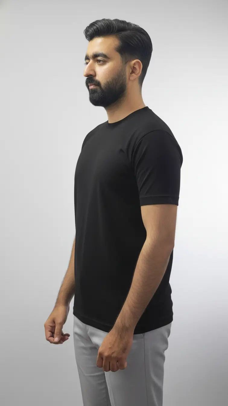 Black crewneck T-Shirt